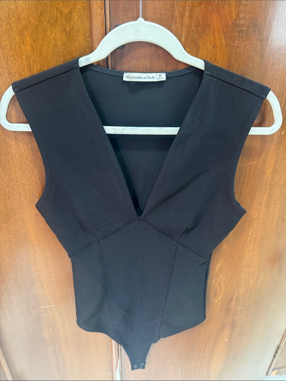 Abercrombie & Fitch Black V-Neck Sleeveless Bodysuit